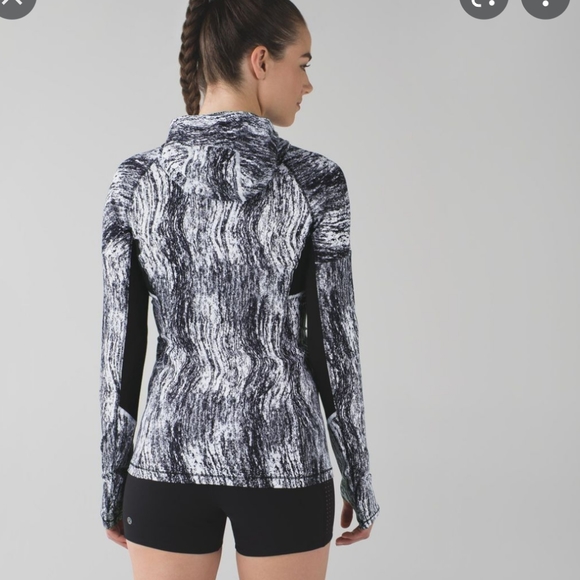 Lululemon pullover w hood - Picture 4 of 4